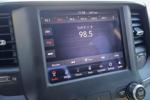 2020 RAM 2500 Tradesman Crew Cab 4X4 6'4' Box