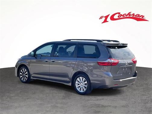 2020 Toyota Sienna XLE