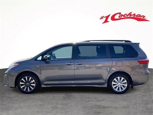 2020 Toyota Sienna XLE