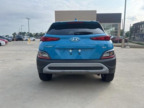 2022 Hyundai KONA SEL