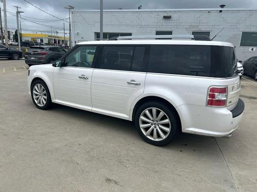 White Platinum Metallic Tri-Coat 2019 Ford Flex SEL