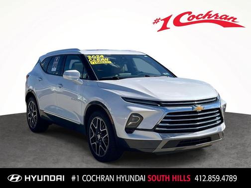 Iridescent Pearl Tricoat 2024 Chevrolet Blazer Premier