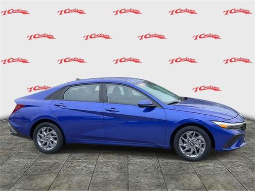 2024 Hyundai ELANTRA SEL