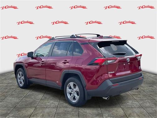 2022 Toyota RAV4 Hybrid XLE