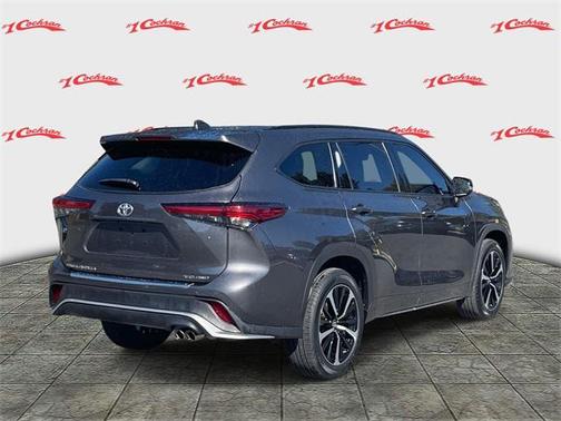2022 Toyota Highlander XSE