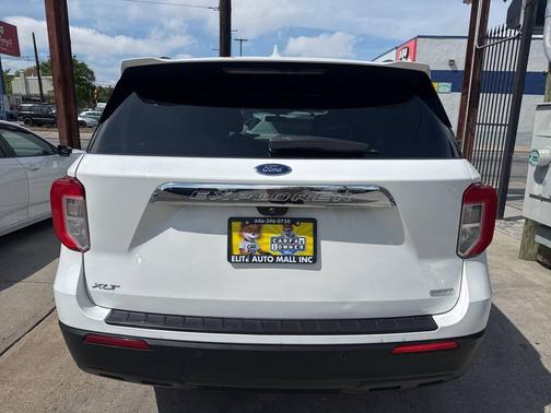 Star White Metallic Tri-Coat 2020 Ford Explorer XLT