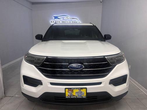 Star White Metallic Tri-Coat 2020 Ford Explorer XLT