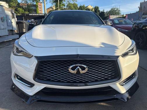 White 2018 INFINITI Q60 3.0T LUXE