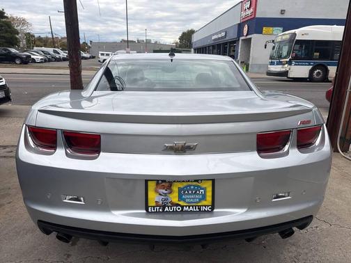 2011 Chevrolet Camaro 2LT