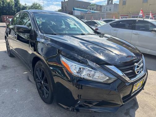 Super Black 2016 Nissan Altima 2.5 SV