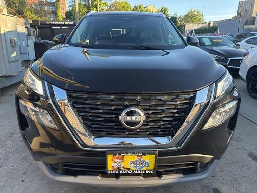 Super Black 2023 Nissan Rogue SV