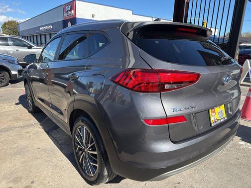 2021 Hyundai TUCSON SEL