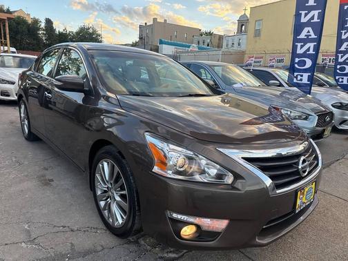 Tan 2013 Nissan Altima 2.5 SL