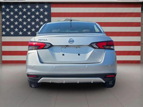2021 Nissan Versa 1.6 S