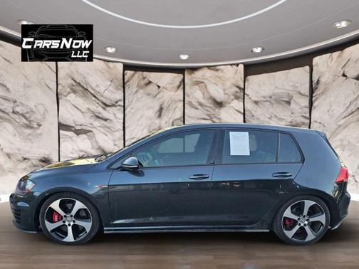 Gray 2017 Volkswagen Golf GTI 2.0T SE 4-Door