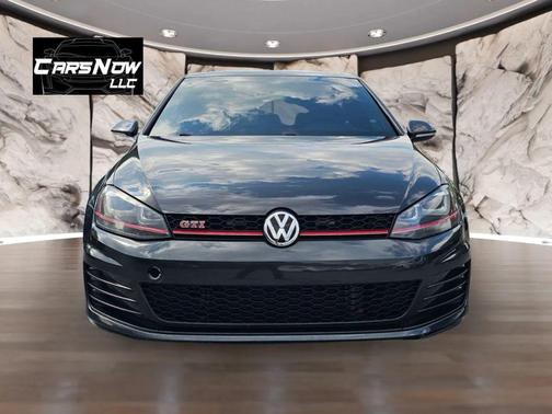 Gray 2017 Volkswagen Golf GTI 2.0T SE 4-Door