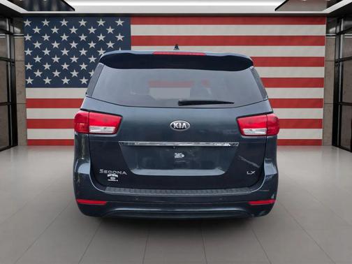 2016 Kia Sedona LX