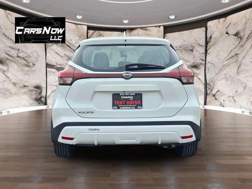 2022 Nissan Kicks S