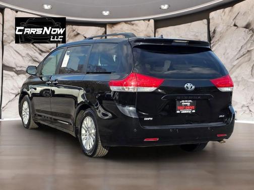2013 Toyota Sienna XLE