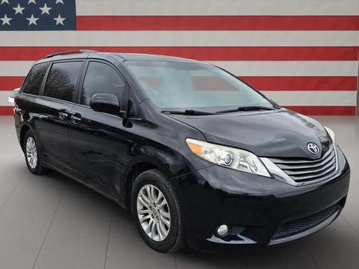 2013 Toyota Sienna XLE