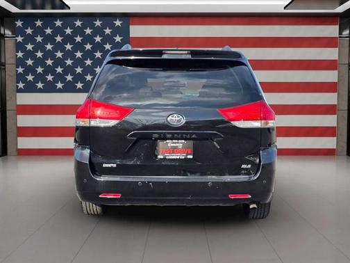 2013 Toyota Sienna XLE