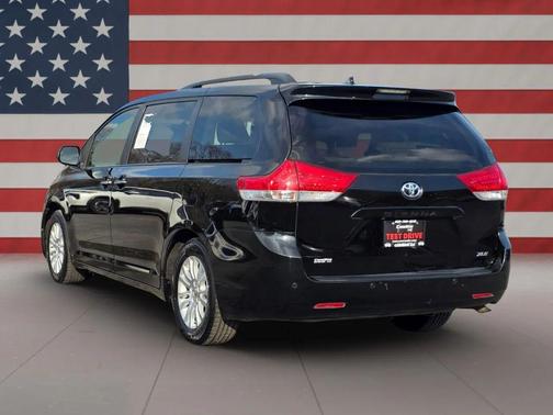 2013 Toyota Sienna XLE