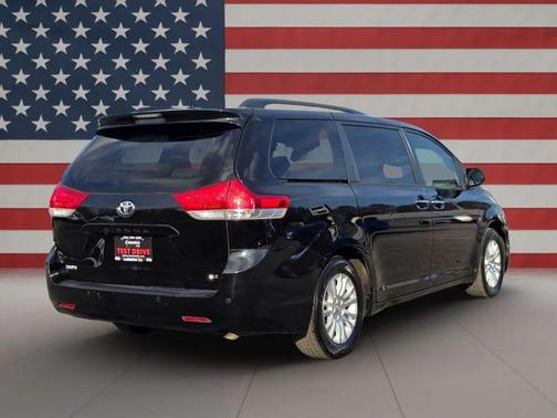 2013 Toyota Sienna XLE