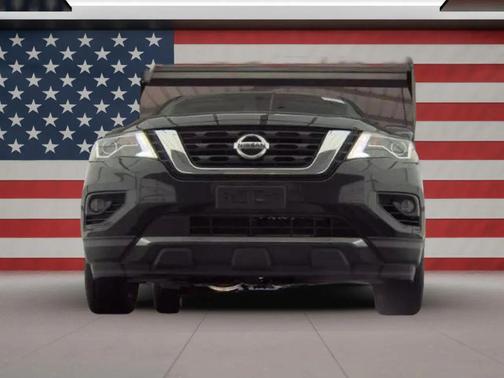 2019 Nissan Pathfinder SV