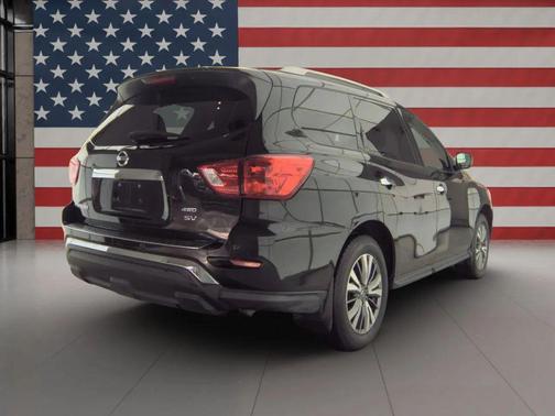 2019 Nissan Pathfinder SV