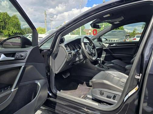 2017 Volkswagen Golf R 2.0T DSG