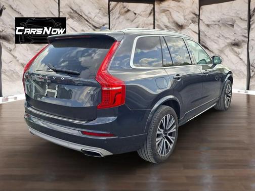 2021 Volvo XC90 T5 Momentum