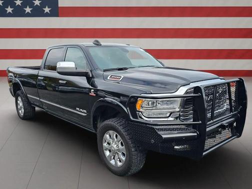 2022 RAM 3500 Limited Crew Cab 4x4 8' Box