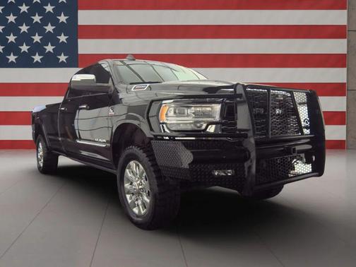 2022 RAM 3500 Limited Crew Cab 4x4 8' Box
