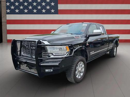 2022 RAM 3500 Limited Crew Cab 4x4 8' Box