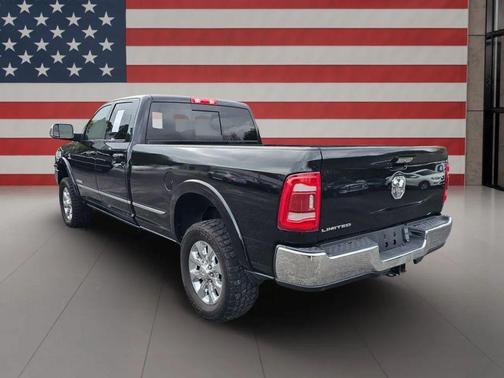 2022 RAM 3500 Limited Crew Cab 4x4 8' Box