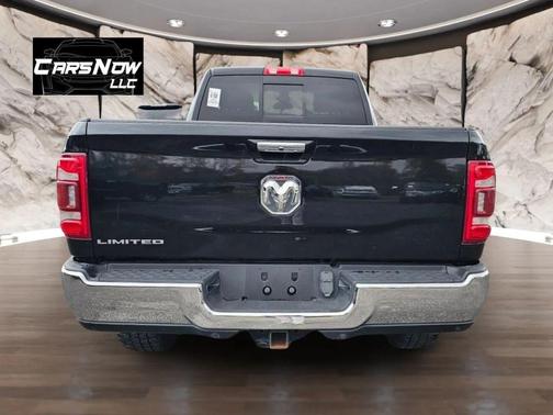 2022 RAM 3500 Limited Crew Cab 4x4 8' Box