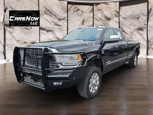 2022 RAM 3500 Limited Crew Cab 4x4 8' Box