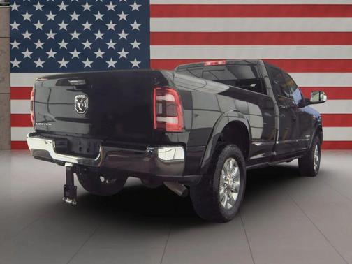 2022 RAM 3500 Limited Crew Cab 4x4 8' Box
