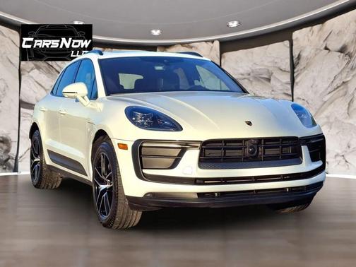 White 2023 Porsche Macan Macan Sport Edition