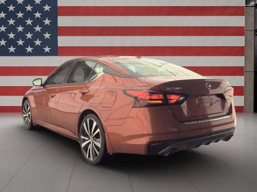 2022 Nissan Altima SR FWD