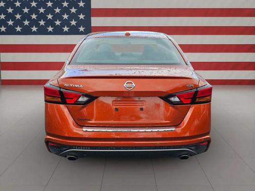 2022 Nissan Altima SR FWD