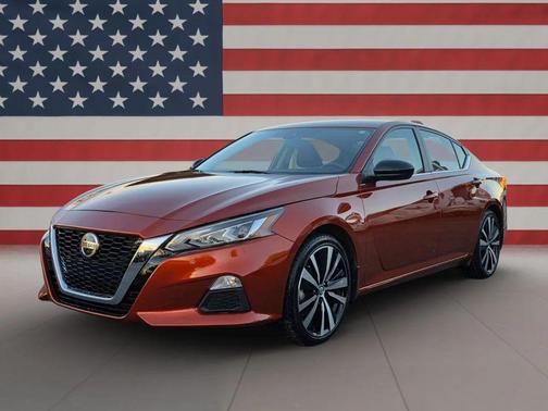 2022 Nissan Altima SR FWD