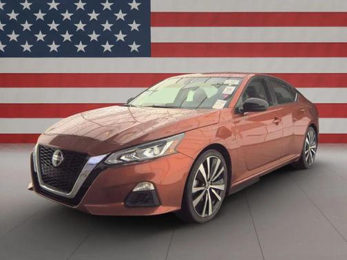 2022 Nissan Altima SR FWD