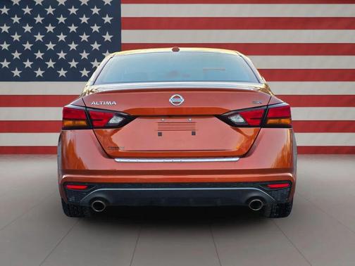 2022 Nissan Altima SR FWD