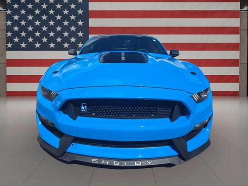 2017 Ford Shelby GT350 Base