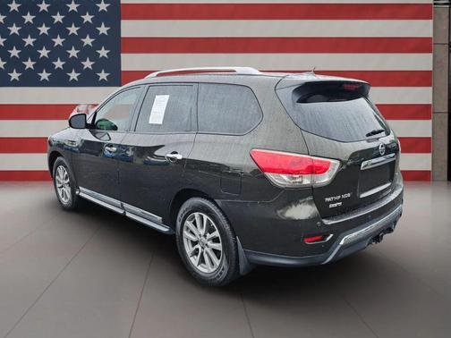 2016 Nissan Pathfinder SL