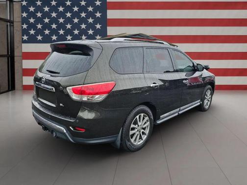 2016 Nissan Pathfinder SL