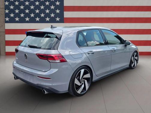 2023 Volkswagen Golf GTI 2.0T SE DSG