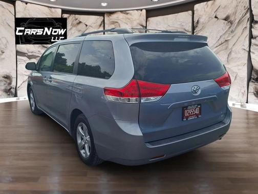 Silver 2013 Toyota Sienna LE