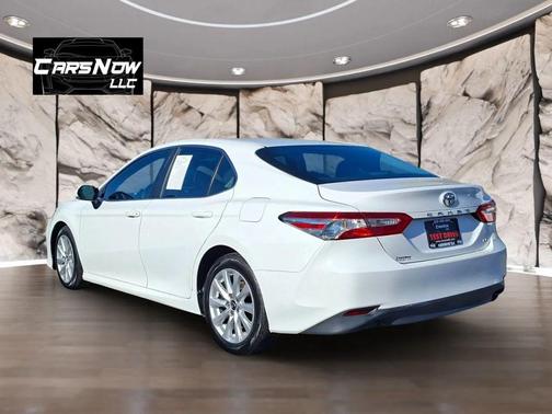 2018 Toyota Camry LE
